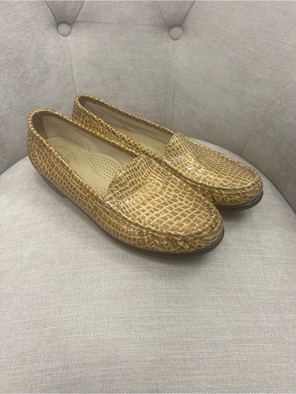 SAS Tripad Comfort Footbed Croc Embossed Leather Loafers Tan Gold Size 8.5